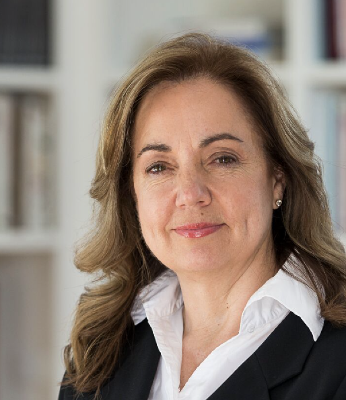 Portrait of Dr Karon Hoffmann